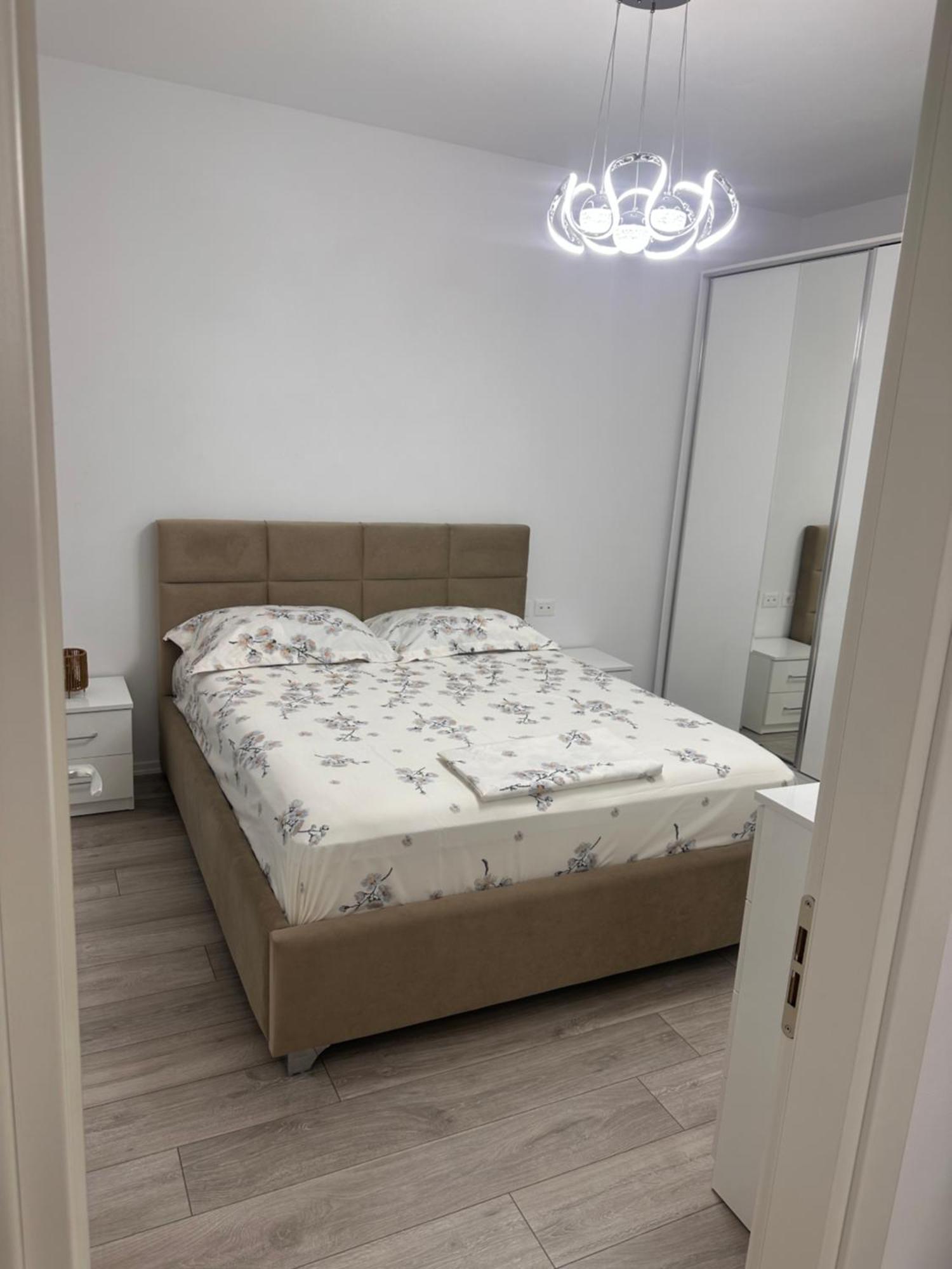 Bratti'S Apartment Near Tirana Center And Mother Teresa Airport Екстериор снимка